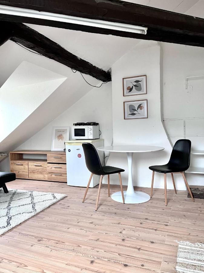 Loft Apartment Close To Metro Palmovka Prague Exterior photo